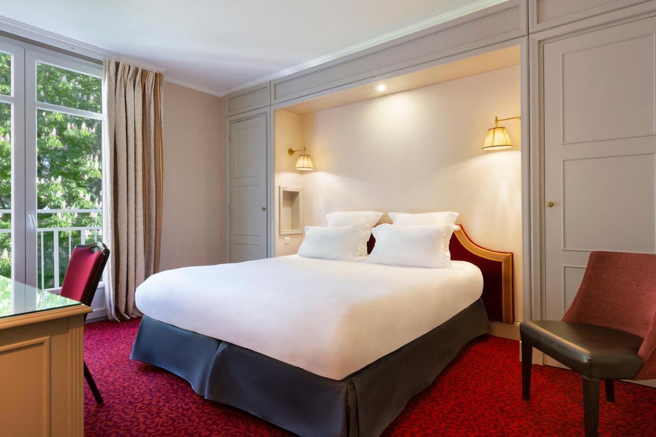 Hotel Barriere Le Grand Hotel Енгиен-ле-Бен Екстериор снимка