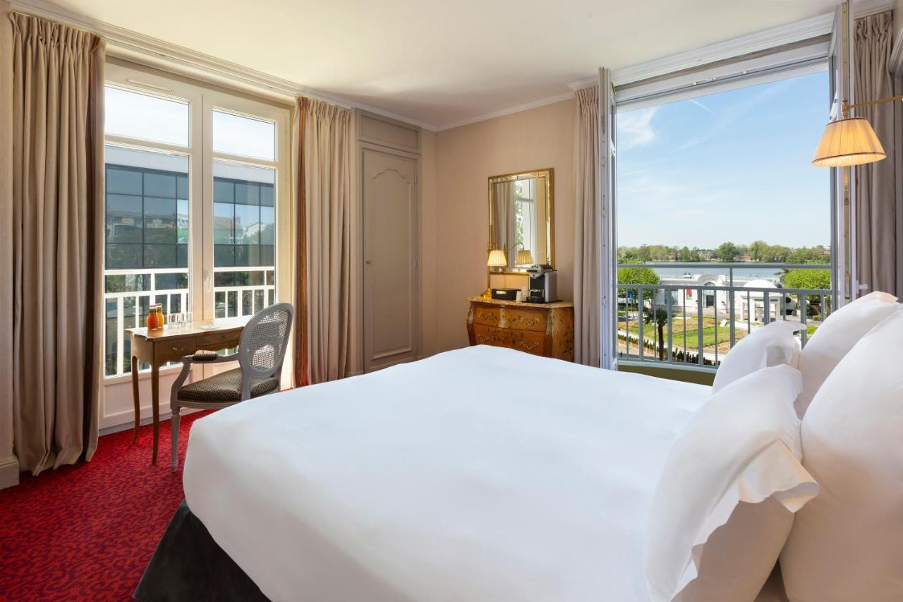 Hotel Barriere Le Grand Hotel Енгиен-ле-Бен Екстериор снимка