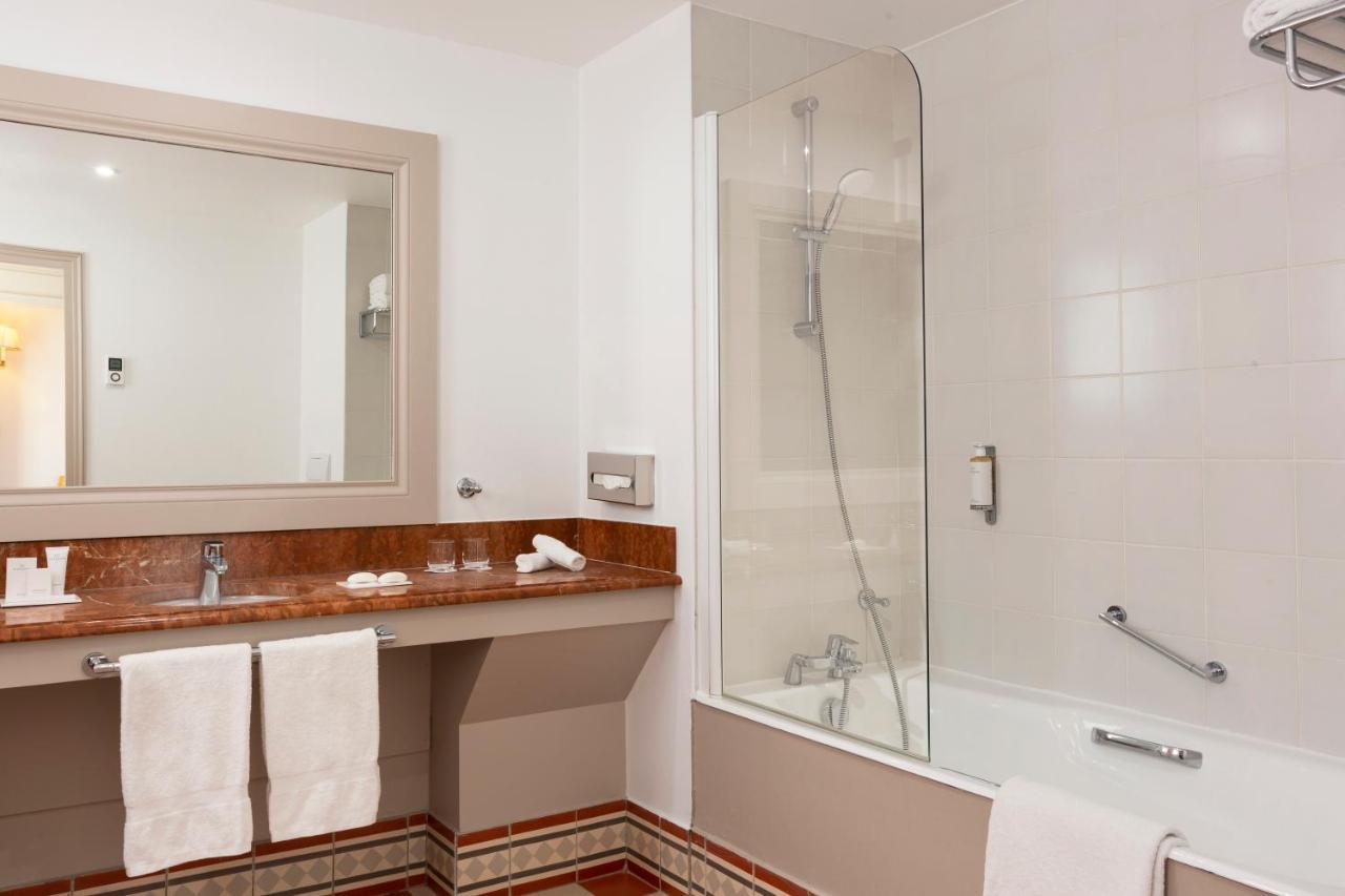 Hotel Barriere Le Grand Hotel Енгиен-ле-Бен Екстериор снимка